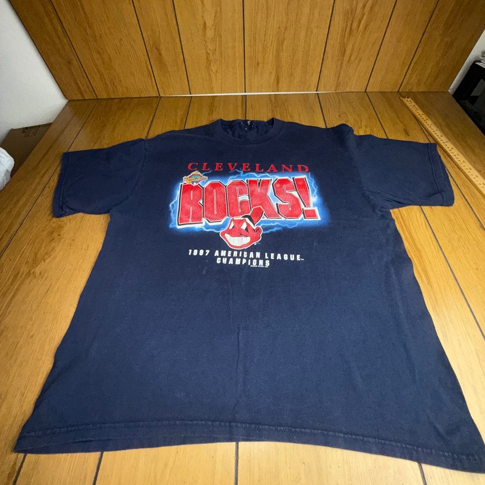 Vintage 1997 Cleveland Indians World Series Champions T-Shirt MLB Baseball‎